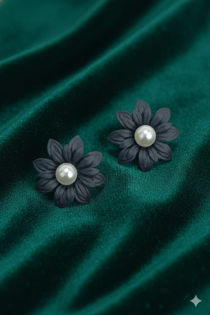 Flower with Pearl - Stud