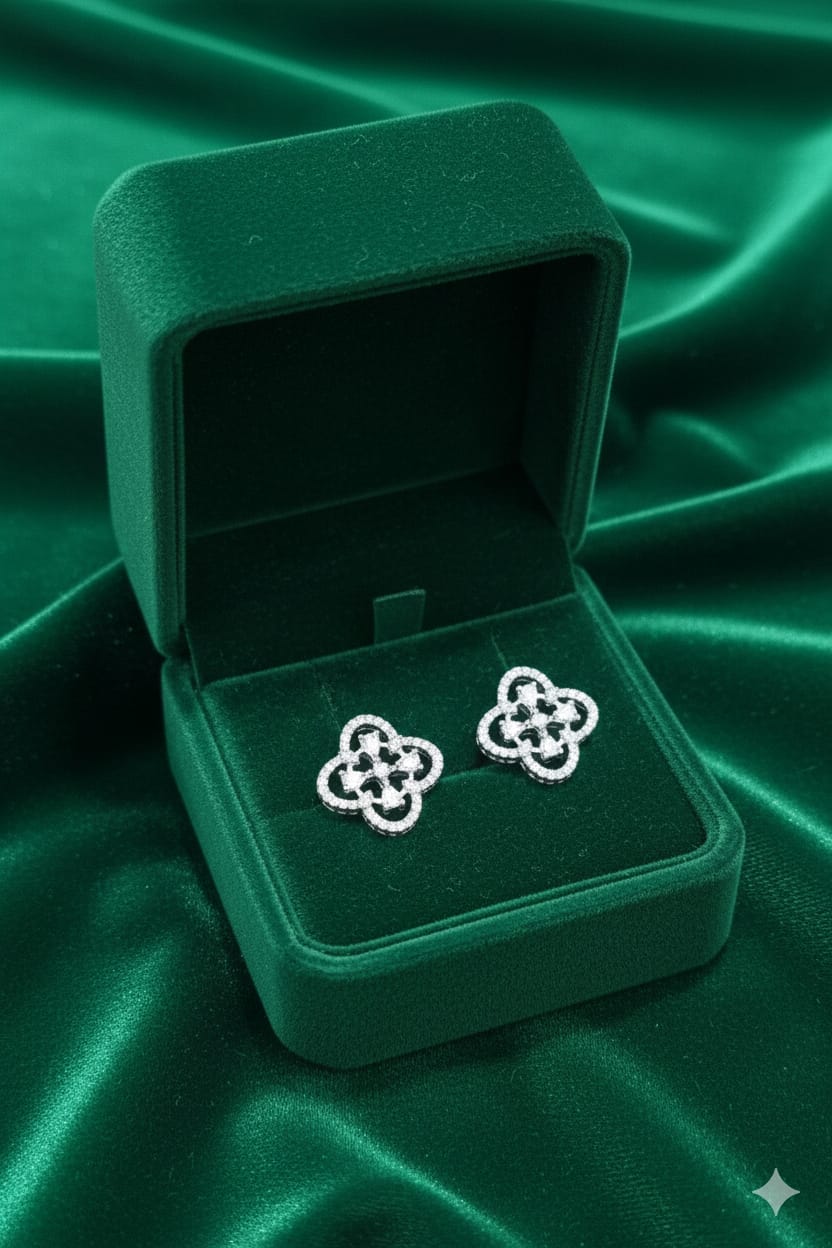 Silver Clover Lattice - American Diamond